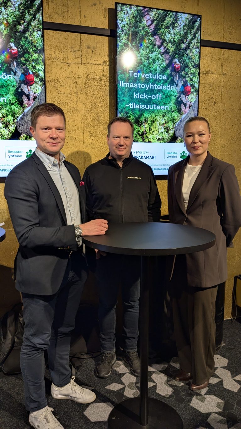 Antti Pulkkanen, Jani Tamminen ja PEtra Lamminaho Ilmastotyön Kickoff-tilaisuudessa 29.1.2026